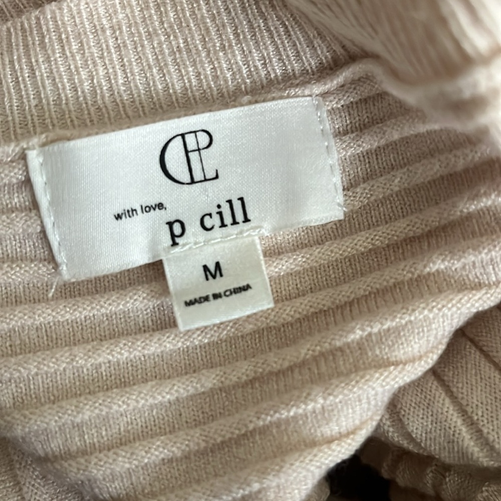 P.cill Top - Picture 3 of 4